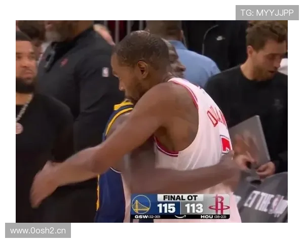 勇士惜败公牛 四替补爆发格林霍福德拼搏